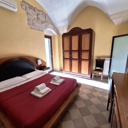 B&B Residenza Pizziniaco เลชเช ภายนอก รูปภาพ