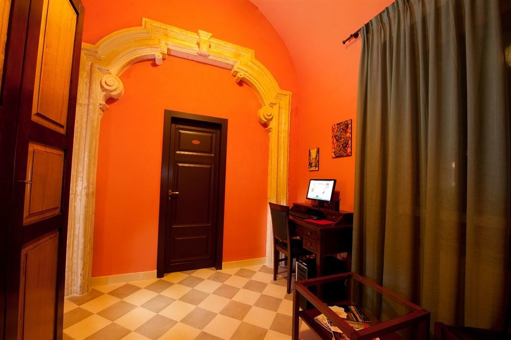 B&B Residenza Pizziniaco เลชเช ภายนอก รูปภาพ