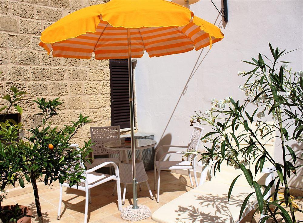 B&B Residenza Pizziniaco เลชเช ภายนอก รูปภาพ